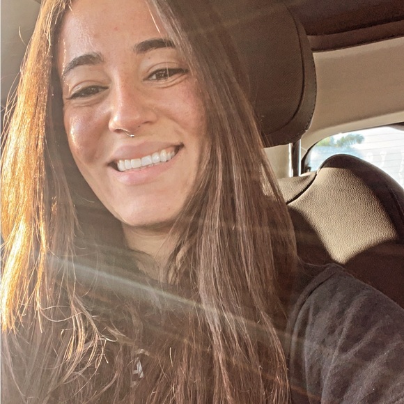 It’s me: Dee! - Picture 2 of 5